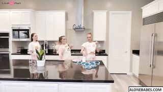 emma hix katie kush sera ryder pajama party