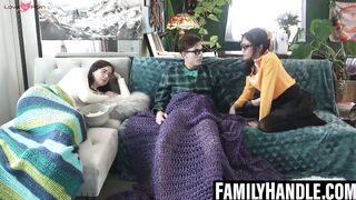 FamilyHandle.com - Parker's stepsister face decoration with cum