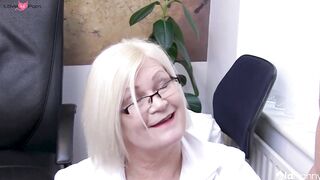 Curvy British Blonde Mature Gives Intense Blowjob - AGEDLOVE