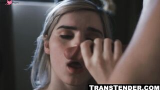 Ella Hollywood swallows cum after intense anal session