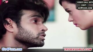 Paise Ke Liye Kamwali Bai Ki Ladki Malik Se Chudi