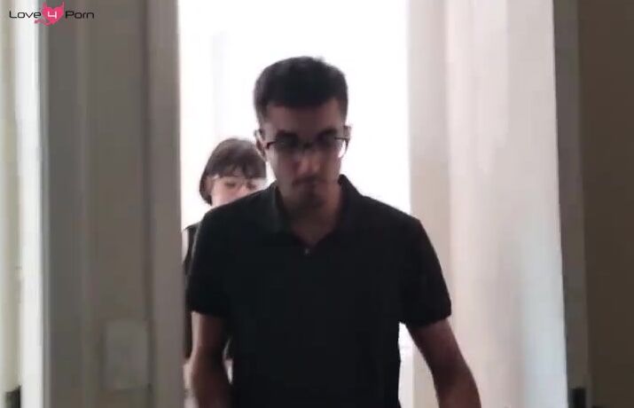 Novinha linda e gostosa do rabão fudendo com o dotado