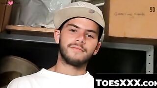 ToesXXX.com - Jocks' side-by-side jerk off with toe-focused climax