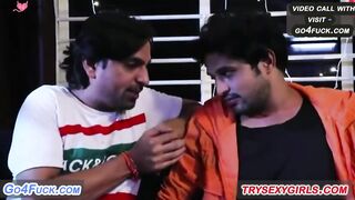 Girlfriend Ki Mohini Bhabhi Ghar Par aai Or Dono Dosto Ne Chudai Kari