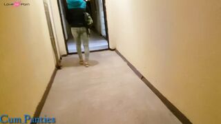 Pov en train de se faire branler et d ejac sur la culotte de la teen
