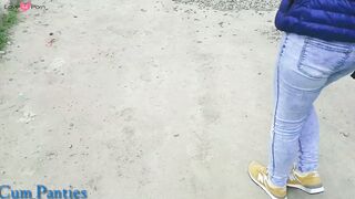 Pov en train de se faire branler et d ejac sur la culotte de la teen