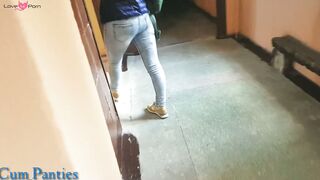 Pov en train de se faire branler et d ejac sur la culotte de la teen
