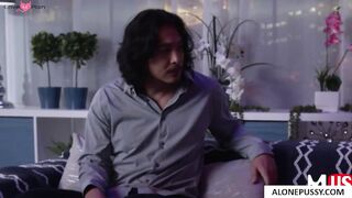 gia derza sexy brunette babe gets creampie