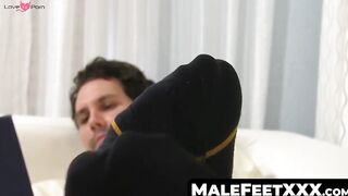 MaleFeetXXX.com - Hunky gentleman Jet's self-love with sexy feet massage