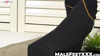 MaleFeetXXX.com - Hunky gentleman Jet's self-love with sexy feet massage