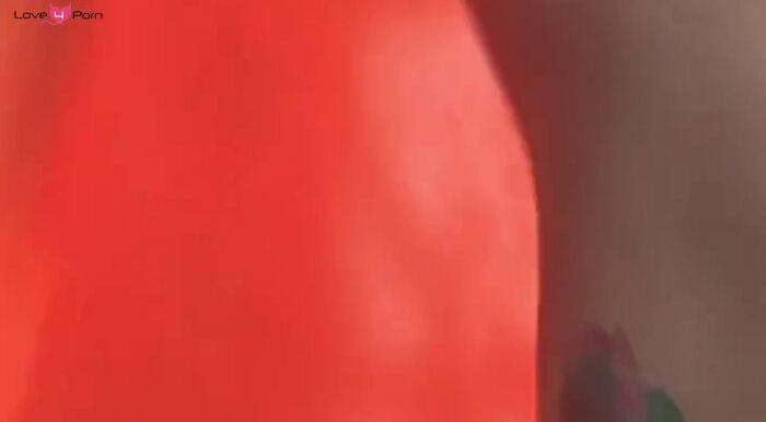 Loirinha gostosa do rabão fudendo com o dotado dotado