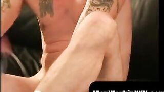 MenWorkinXXX.com - Tattooed senior enjoys finger in ass and sucks cock