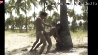 Mulata gostosa fudendo na praia