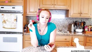 aj applegate she is hiding her boyfriend from her dad