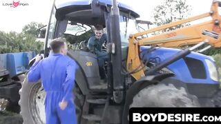 BoyDesire.com - Amateur twinks' countryside romp on a haystack
