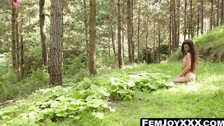 FemJoyXXX.com - Lorena G's naked grass walk and luscious body expose