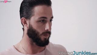 My hairy stepbro Lucas Frost delivers fast drilling to my sensitive vagina