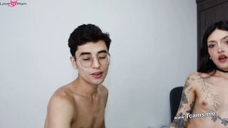Sexy Ts Babe Slurping Bf's Wand