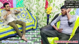 Biwi ko Office Boss Se Chudwaya Promotion Ke Liya Husband Ne