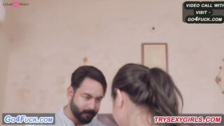 Beautiful Bhabhi Dudh Wale Bhaiya Ke Sath Daily Chudai karvati Hai