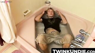 TwinkUndie.com - Gorgeous Kelly Cooper's wet undies jerk off and cum blast