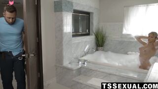 TSSexual.com - Joel Someone and Tori Easton's wild tub sex