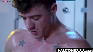 FalconsXXX.com - Jock experiences a spitroast after having his dick sucked in a hot t