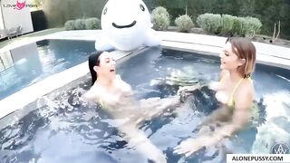 angela white gabbie carter lesbian in the pool_1