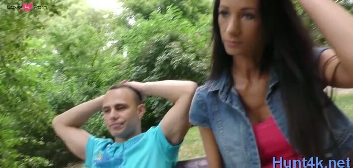 Insatiable girlfriend brought to orgasm