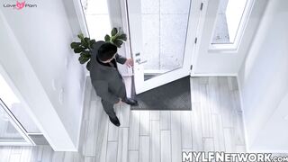 Stunning cougar Aiden Ashley covers my dick with her saliva through bj