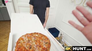 Slutty babe Maya Sinn pays for with her pussy for my services