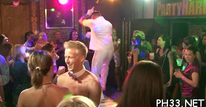 Wild cheeks sucking dick in club