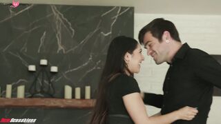 She Cant Handle the Truth About His Size