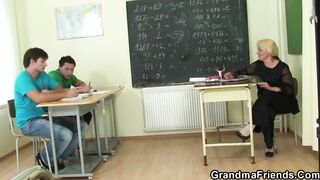 Very mature blonde professor double fucking