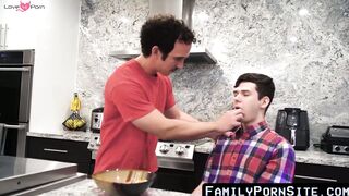 FamilyPornSite.com - Kinky stepdad barebacks twink stepson and ends up creaming on hi