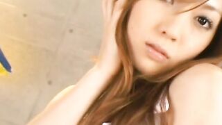 Stunning oriental Kaede Fuyutsuki finger fucks quim