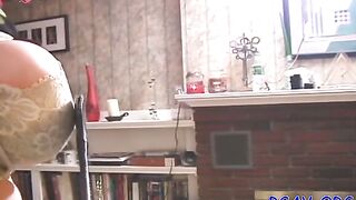 Glamour gf meets the vibrator