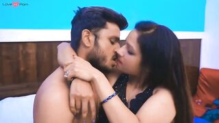 Indian Desi Bhabhi in Hotel pressing boobs and fucked in doggystyle