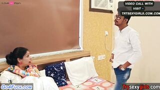 Indian Desi Bengali Hot Aunty With Play Boy Sex in Hotel