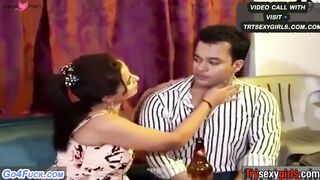 Hot Unmarried Kirayedar ladki Ko Choda Makan Malik Ke Ladke Ne