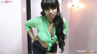 Big Boobs Horny Indian MILF Showing Off Herself Naked