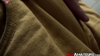 Inked Logan Flood masturbates swelly cock and finishes shaking