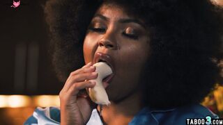 Pregnant ebony MILF craving for a cock