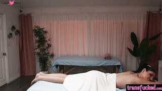 Masseuse fucked by a shemale influencer