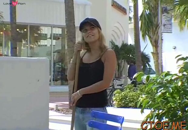 Appetizing Tiffany Thomas gets boobs licked