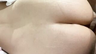 Fucking huge booty cougar and cum over butt