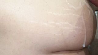 Fucking huge booty cougar and cum over butt