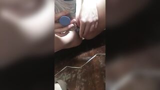 Bimbo Sarah fucks herself on command