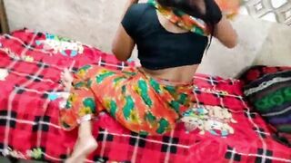 Pati se phone pr bat karte hue! bhai mujhe jor