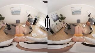 Sexual America - Beauty blonde Madelyn Monroe needs your dick